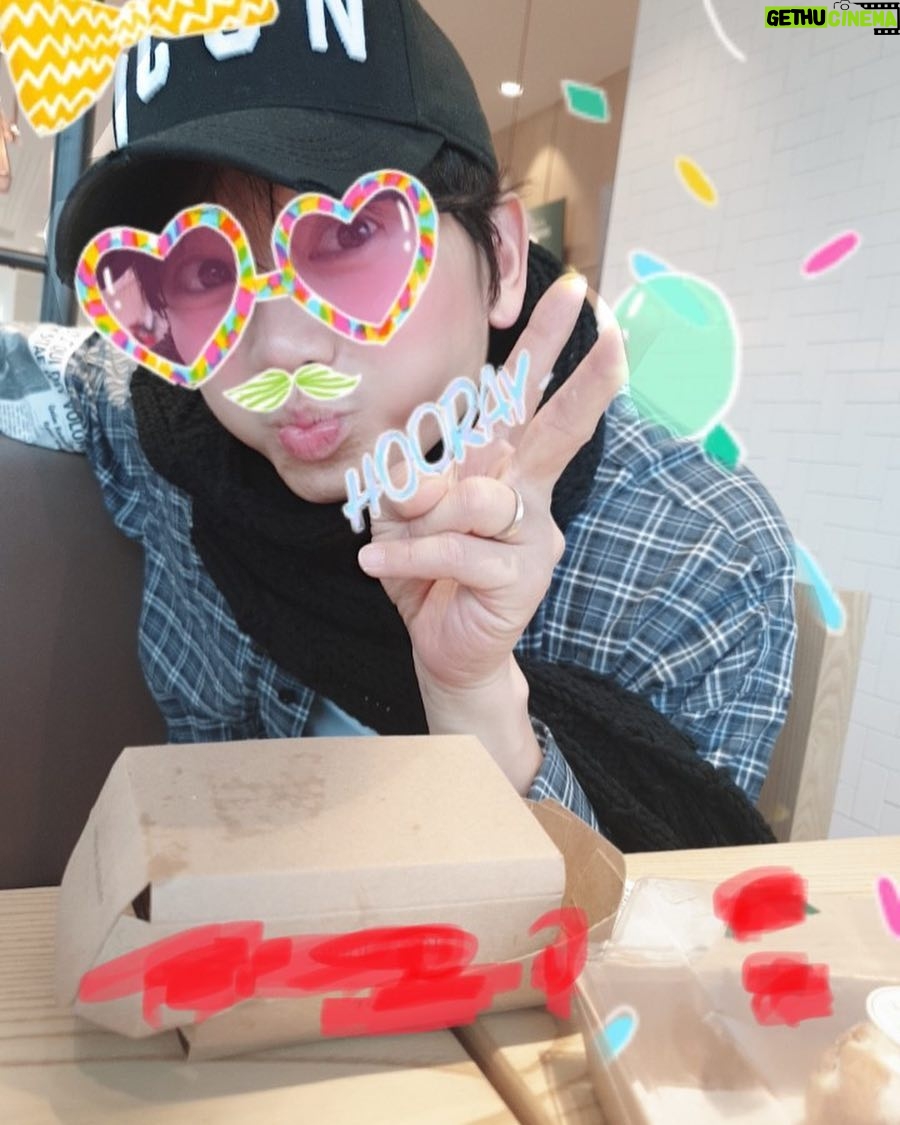 Ji Sung Instagram - #지유 #JIYU 딸이 찍어준 사진!! ❤️^^ Dec. 2. 2018.