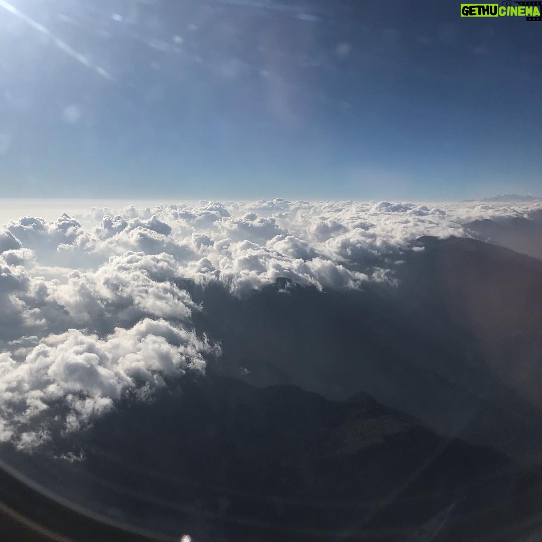 Ji Sung Instagram - #Himalayas 멀리 보이는 히말라야 산맥 Bhutan