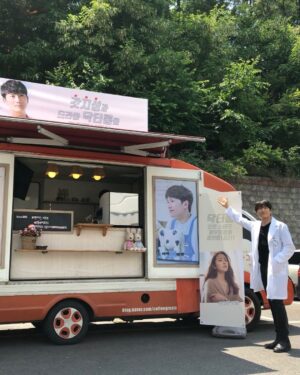 Ji Sung Instagram - #openyoureyes #지성 #한지민 지민아! 보고싶어~~^^ Thank you so much!!