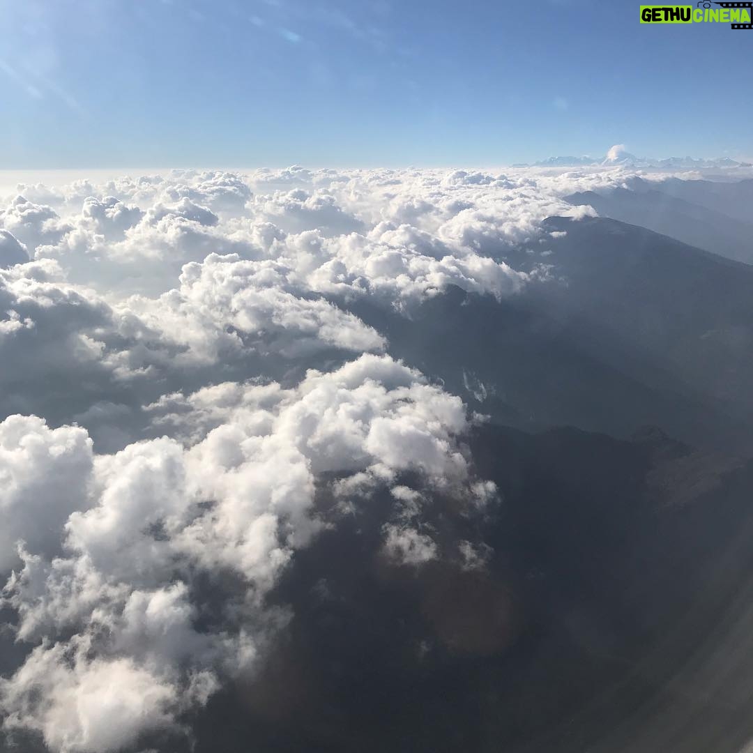 Ji Sung Instagram - #Himalayas 멀리 보이는 히말라야 산맥 Bhutan