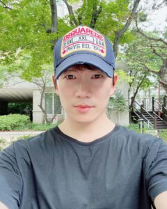 Ji Sung Instagram - #지성 #Augusthello 벌써 8월이에요. 헬로우! 🤗🌈🍀