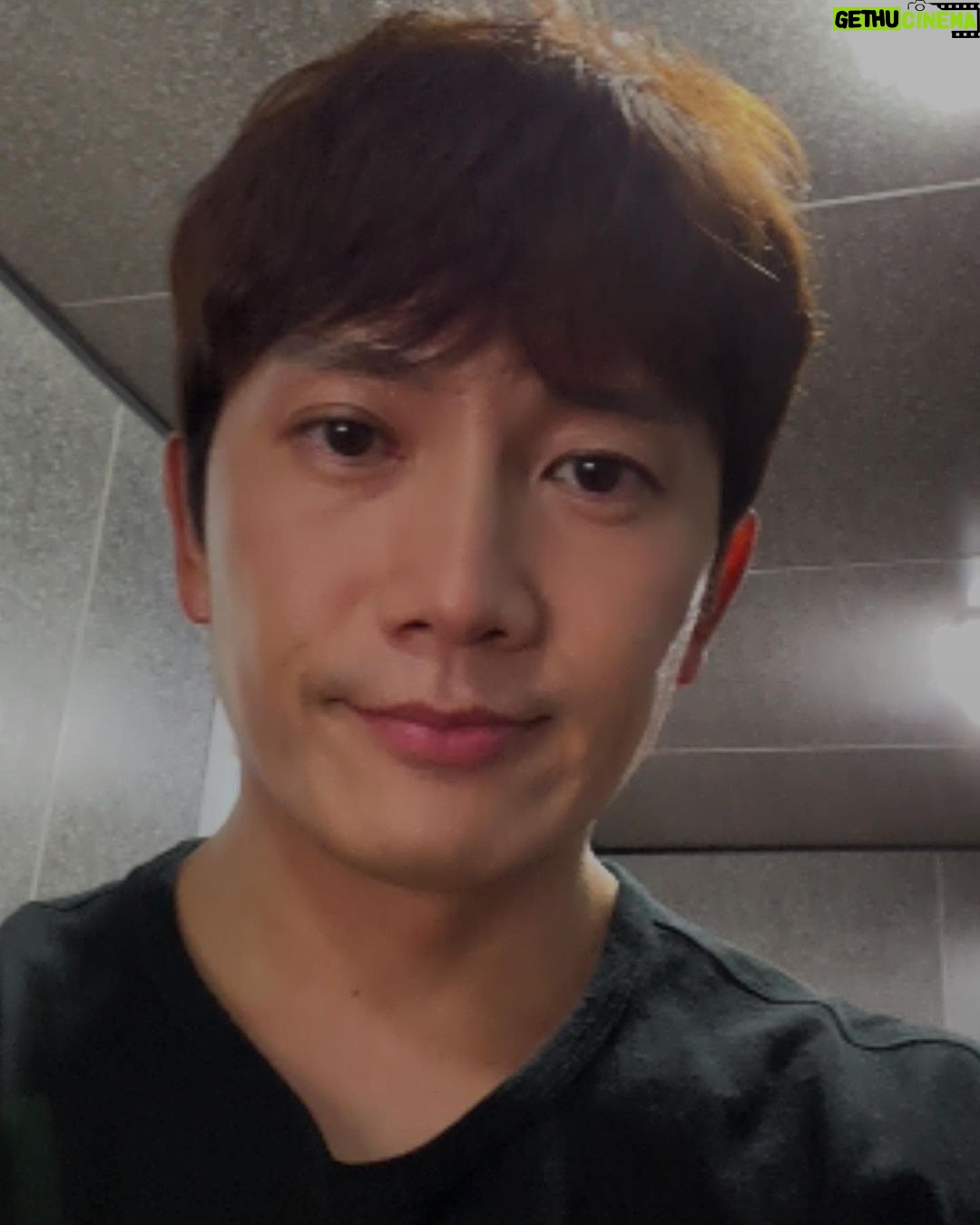 Ji Sung - 175.2K Likes - #지성 #아다마스 촬영중..