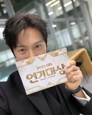 Ji Sung Instagram - 곧 만나요~ ❤️