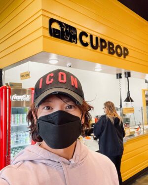 Ji Sung Instagram - #cupbop #junyoung45 ❤️👍🏻