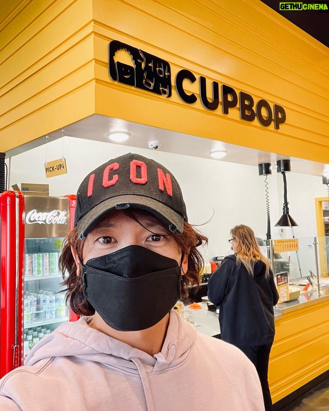 Ji Sung - 179K Likes - #cupbop #junyoung45 ❤️👍🏻