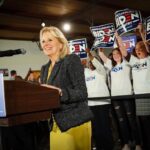 Jill Biden Instagram - Written on the right side of South Carolina’s state seal is a Latin phrase, “Dum spiro spero” — while I breathe, I hope.⠀ ⠀ South Carolina, your state opened its arms and embraced our family after our loss and helped us heal. @JoeBiden and I are looking forward to spending time back in the Palmetto State this month. ⠀ ⠀ You know better than anyone that Joe will not only heal our country, but also fight for our future. South Carolina, while I breathe, I hope — I hope for a brighter future for our country, a future where our nation is whole again, and a future with Joe Biden as our next president. Columbia, SC