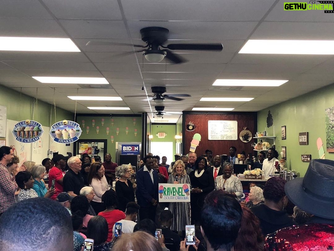 Jill Biden Instagram - Loved the energy in the room this afternoon! Thank you, Ravenel—I appreciate the support for our next President, @joebiden! The @joeforsc team is committed to making sure that we are supporting small businesses in the Palmetto State during our campaign. Thank you to the team at @wideawakecoffeeandicecream for hosting us! Wide Awake Coffee and Ice Cream Shop
