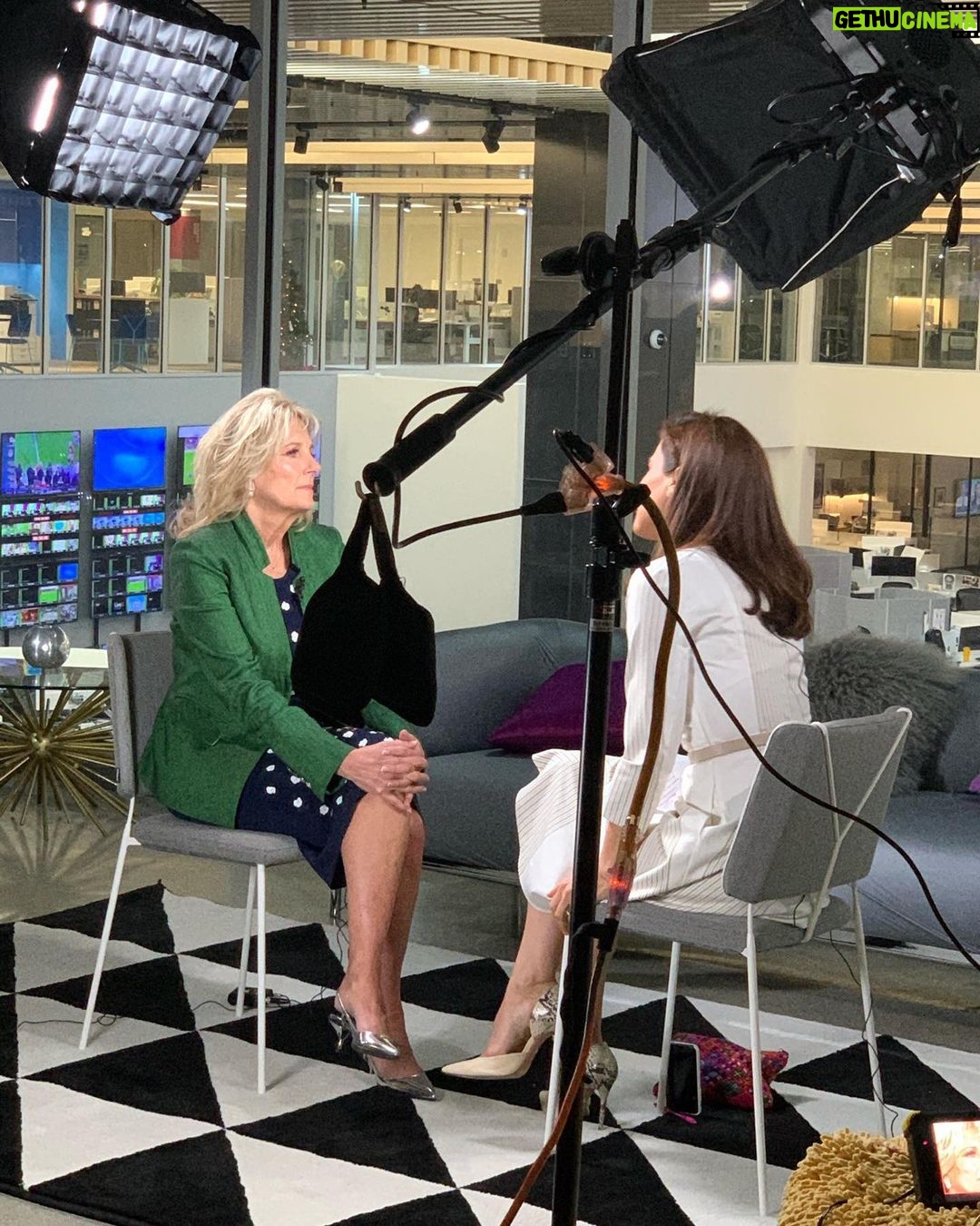 Jill Biden Instagram - Hola, Miami! I’ll be on @telemundo at 6:30pm EST tonight with @vanessahauc talking about the need to elect @joebiden! Telemundo Center