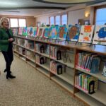 Jill Biden Instagram - Swapping book recommendations this morning at the library in Toledo! One of my favorite parts of campaigning has been adding to my reading list with help from readers all over the country. Toledo Iowa Public Library