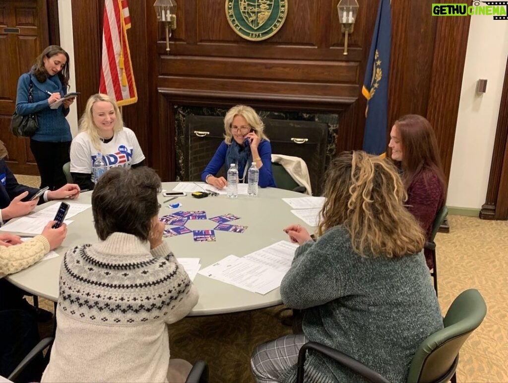 Jill Biden Instagram - Grassroots organizing is at the heart of this campaign. Thank you all for coming out to @PlymouthState to phonebank 📞 for #TeamJoe! #NHpolitics Plymouth State University