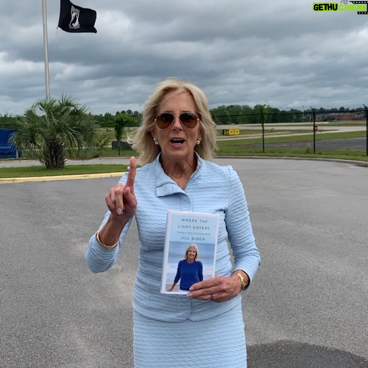Jill Biden Instagram - 2 days away! Looking forward to discussing #WhereTheLightEnters with “Educated” author #TaraWestover in NYC on Tuesday. Hope you can join us!