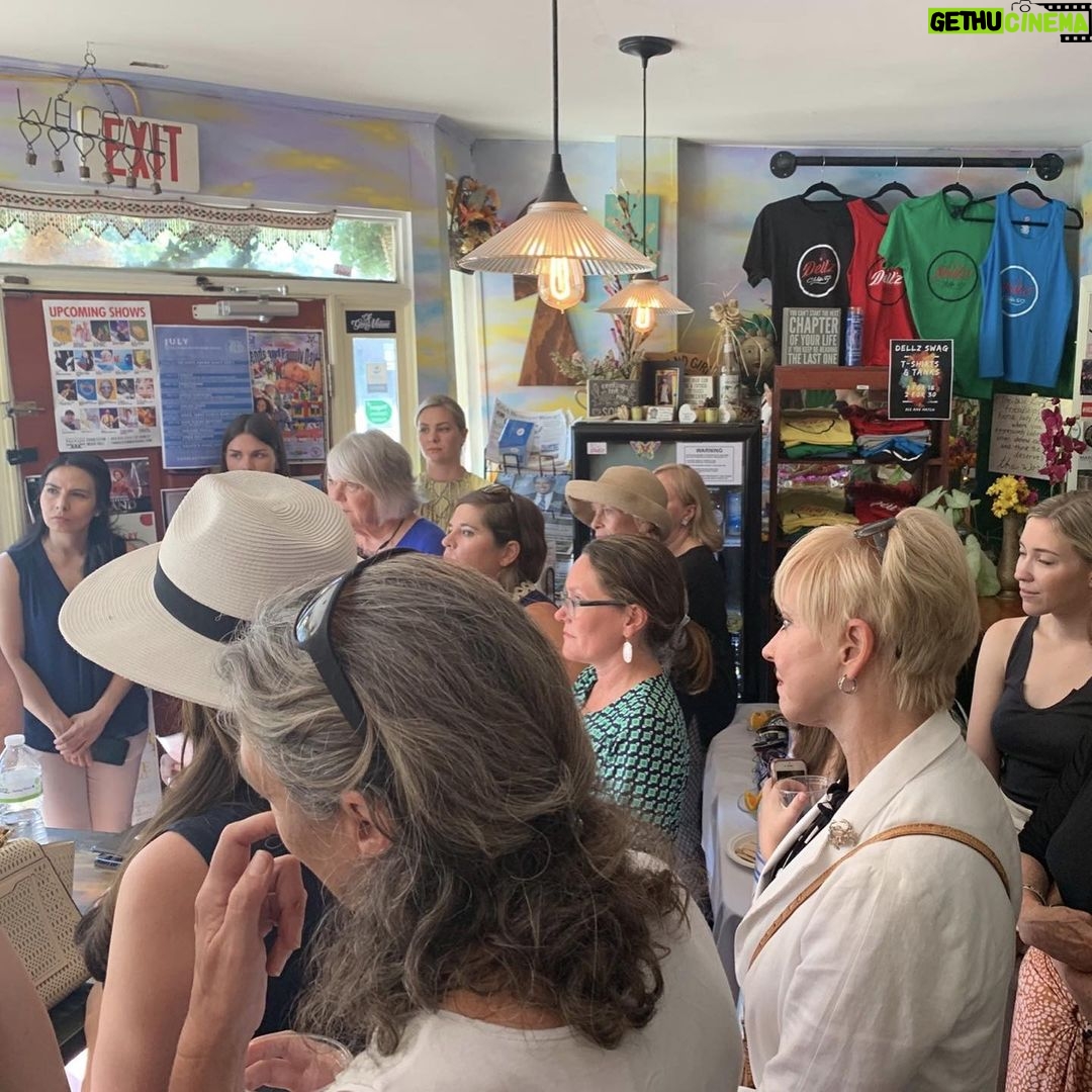 Jill Biden Instagram - Having it all really means giving it all — doesn’t it? As women, our work, our families, our aspirations and our ambitions are all so important. Inspired by the women of #Charleston — thank you for joining me this morning. Dellz Uptown