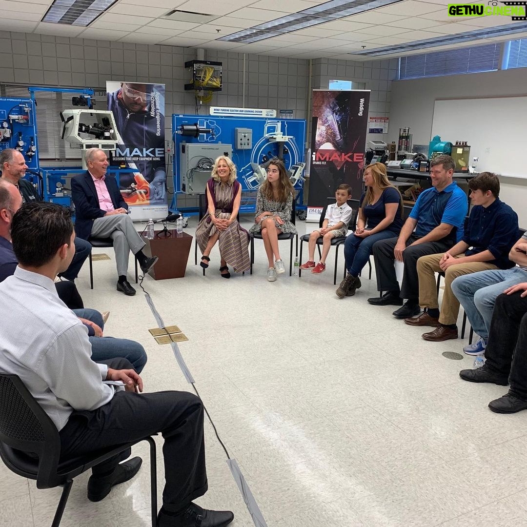 Jill Biden Instagram - Did you know a third of Iowa’s energy is #renewableenergy? #DMACC’s innovative tech program helps create career-path jobs in rural areas, and is leading the way to a more sustainable future. DMACC - Ankeny Campus