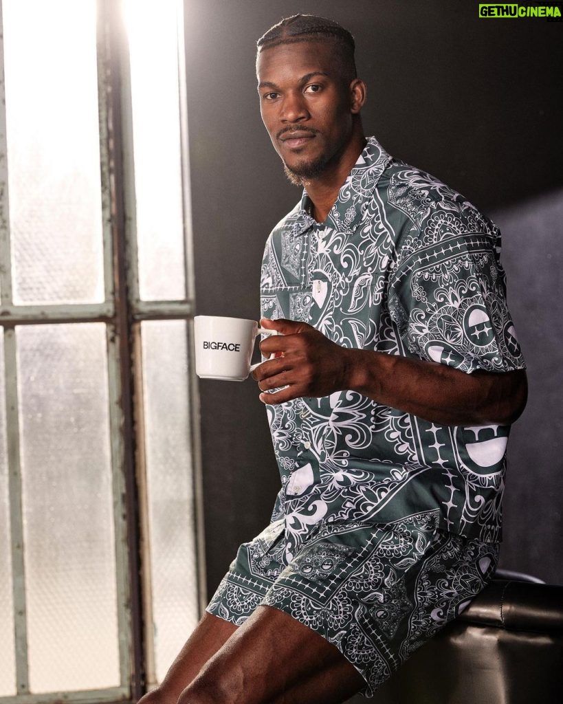 Jimmy Butler Instagram - Jimmy Butler is the NBA's most interesting man—and the guest editor for our NBA Season Preview Issue 🔥🏀☕ (link in SI’s bio) 📸 @jefferysalter