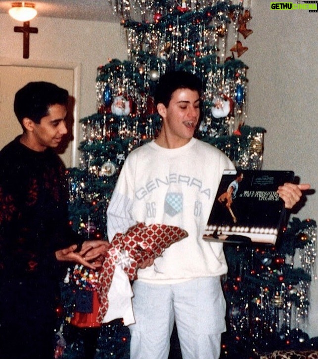 Jimmy Kimmel Instagram - Generra, Tinsel & The Boss! #FlashbackFriday @Springsteen @Cletesiii