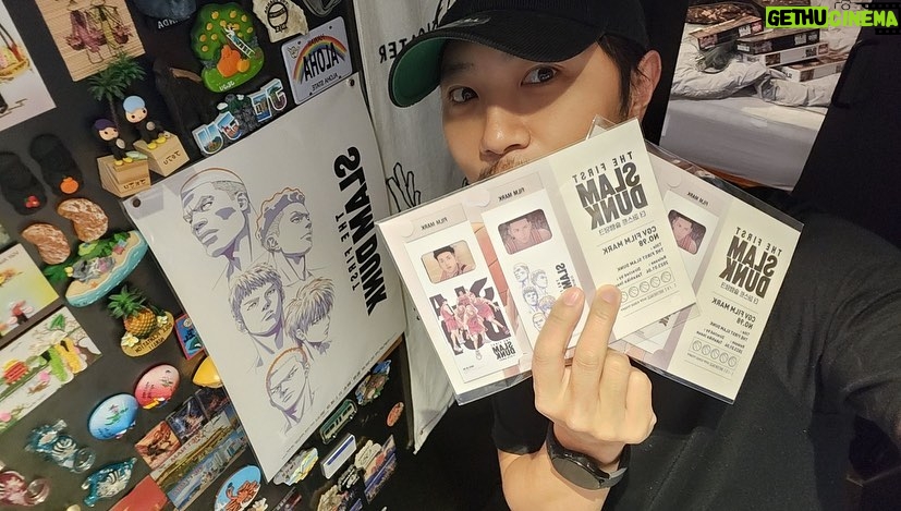 Jin Goo Instagram - . 3회차 관람! 언제나 두근거림! "정말 좋아합니다. 이번엔 거짓이 아니라구요" 설 명절 새해복 많이 받으세요!^^ ⠀ Watched 3 times “Truely I love it!” Not lying ⠀ Happy Korean New year! :) ⠀ #슬램덩크 #N차관람 #찐팬