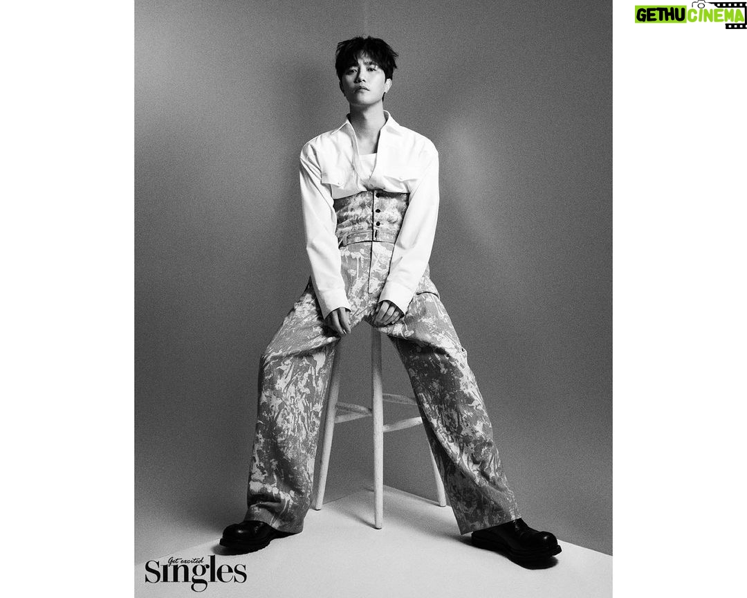 Jin Goo Instagram - . πΈ β #μ±κΈμ¦5μνΈ #SINGLES_STAR β @singlesmagazine π