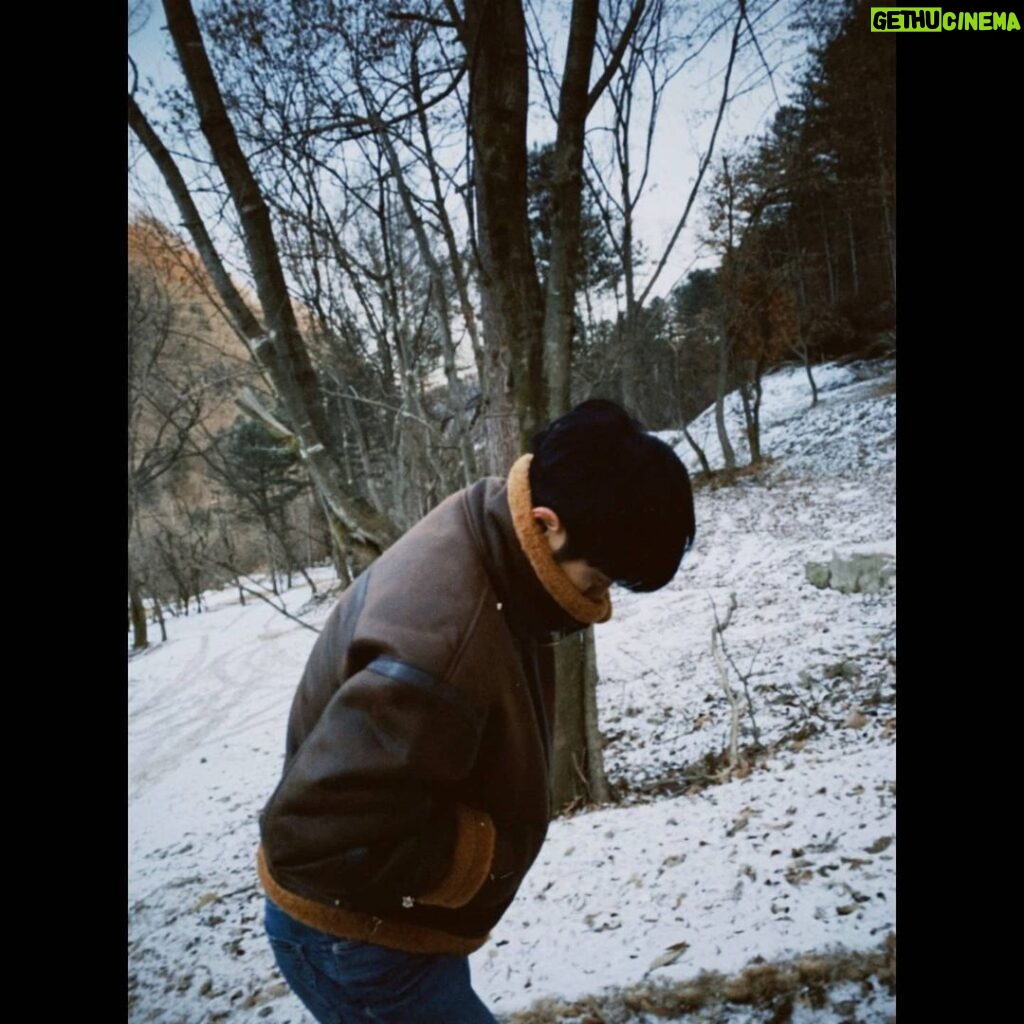 Jin Goo Instagram - 잘 가 겨울👋🏻