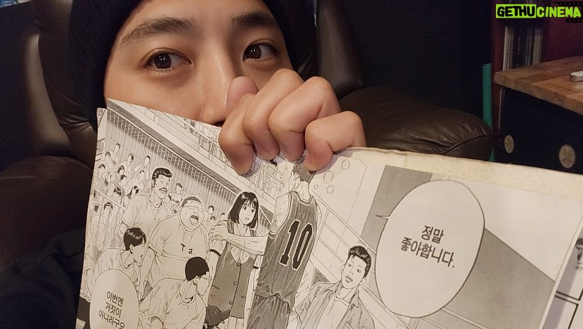 Jin Goo Instagram - . 3회차 관람! 언제나 두근거림! "정말 좋아합니다. 이번엔 거짓이 아니라구요" 설 명절 새해복 많이 받으세요!^^ ⠀ Watched 3 times “Truely I love it!” Not lying ⠀ Happy Korean New year! :) ⠀ #슬램덩크 #N차관람 #찐팬