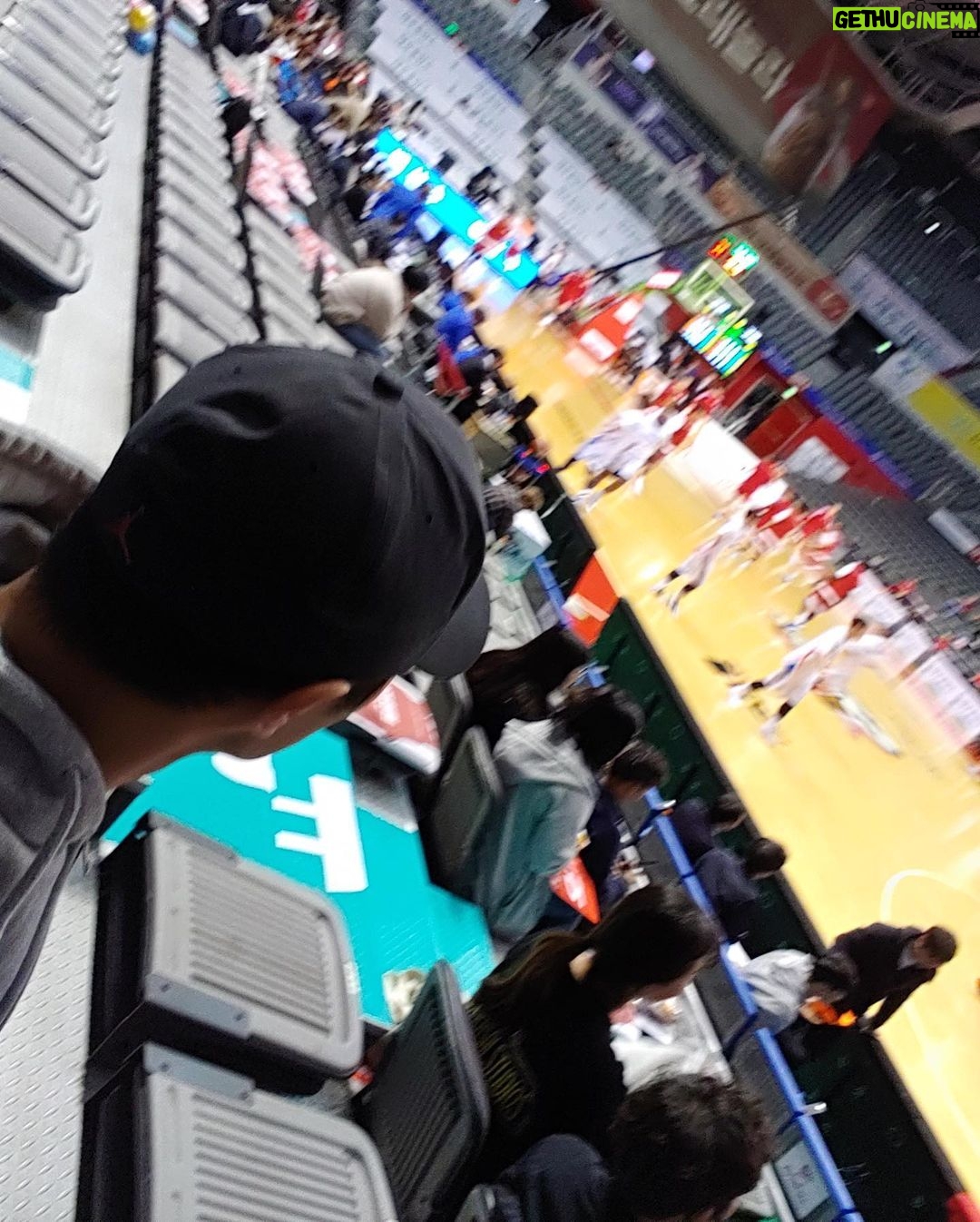 Jin Goo Instagram - 오리온스의 선전을 기원하며^^ 아프리카 일정 마치고 나에게 주는 선물~^^ #고양 #오리온스 #NBA #HOU #LAL #LAC 다 흥해라^^