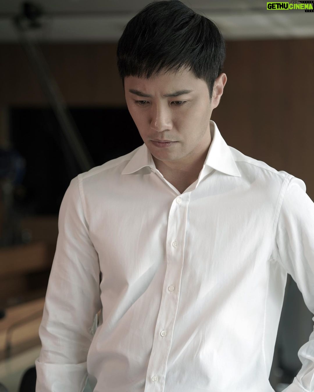 Jin Goo - 108.5K Likes - 절대 잊지말아야 할...
기억하고 기록해야 할...
우리의 과거,현재 그리고 미래
Should never forget...
Should always remember..
Our past, present and future
#신규식 선생님
#MBC #기억록
@mbc_memorybook