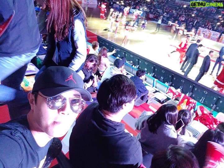 Jin Goo - 90.5K Likes - #고양 오리온스 화이팅!!!
#이병장 휴가
#오리온스 개막전 #직관!!!