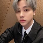 Jinhwan Instagram - 오랜만에 셀카 😗-🤗-😮 킹덤