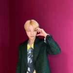 Jinhwan Instagram - 다들 음악중심 봤죠??봤을거예요 예압 @just.suggest 항상 이쁜 옷이랑 사진 귯💚