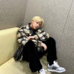 Jinhwan Instagram - 오랜만에 엠카 많이 봐 줘요 iKONIC😗