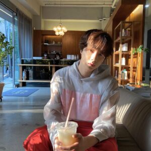 Jinhwan Instagram - vitaminD #광합성스타그램