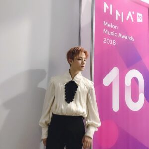 Jinhwan Instagram - 짧다면 짧은순간을 영원히 기억하겠습니다 ! 
회장님과 저희를 위해 일 해주시는 많은 스탭분들 감사하구 어디서나 부끄럽지 않게 더 잘 하는 아이콘이 되겠습니다
힘들때나 행복할때나 저희 옆에 있어주는 아이코닉 고맙고 사랑합니다 !! KONGRATS iKONIC❤️❤️