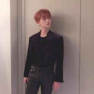 Jinhwan Instagram - 고마워요💜🏆🏆