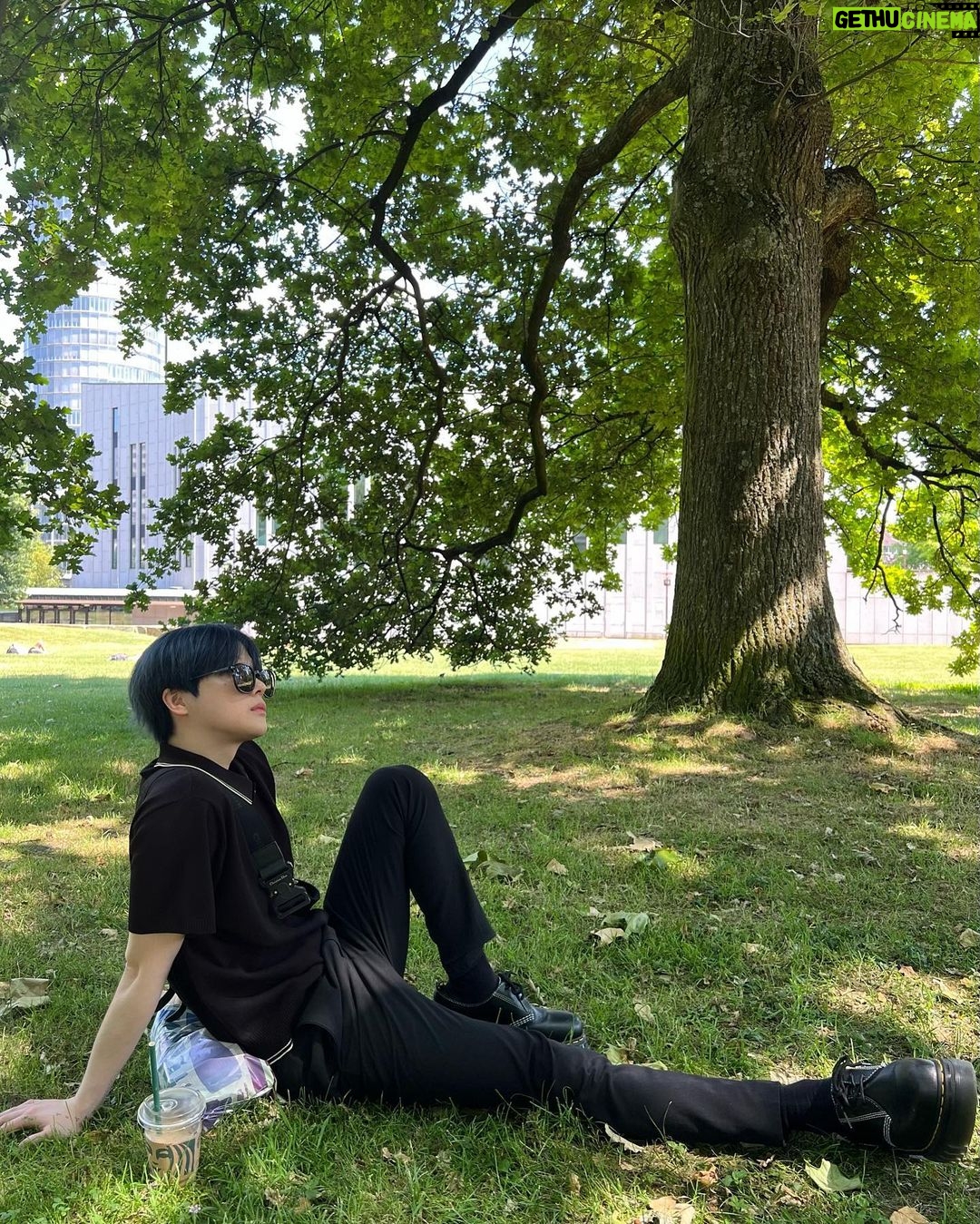 Jinhwan Instagram - so Random ๐ธin๐ฉ๐ช hope to come again soon