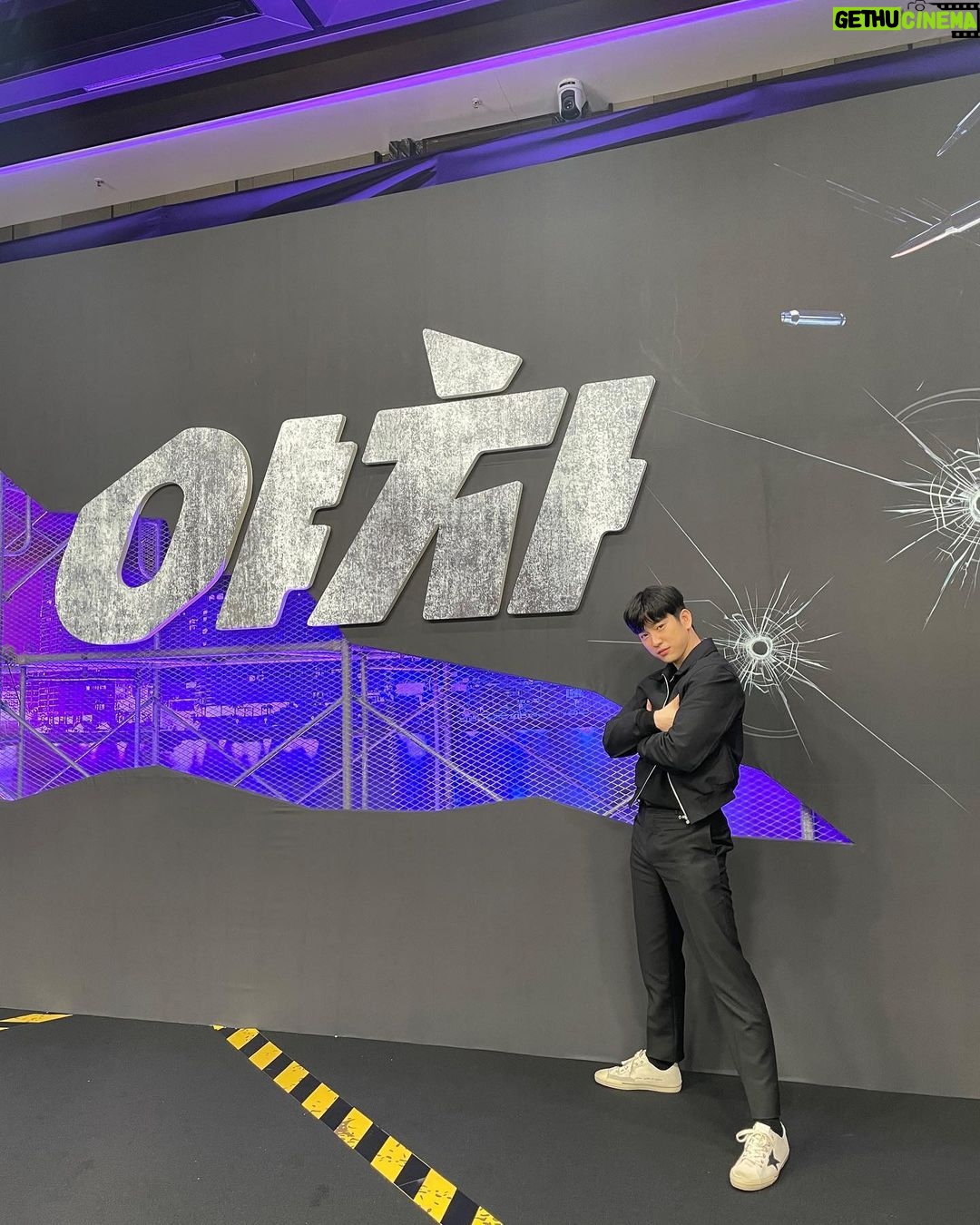 Jinyoung - 1 Million Likes - #야차 #netflix