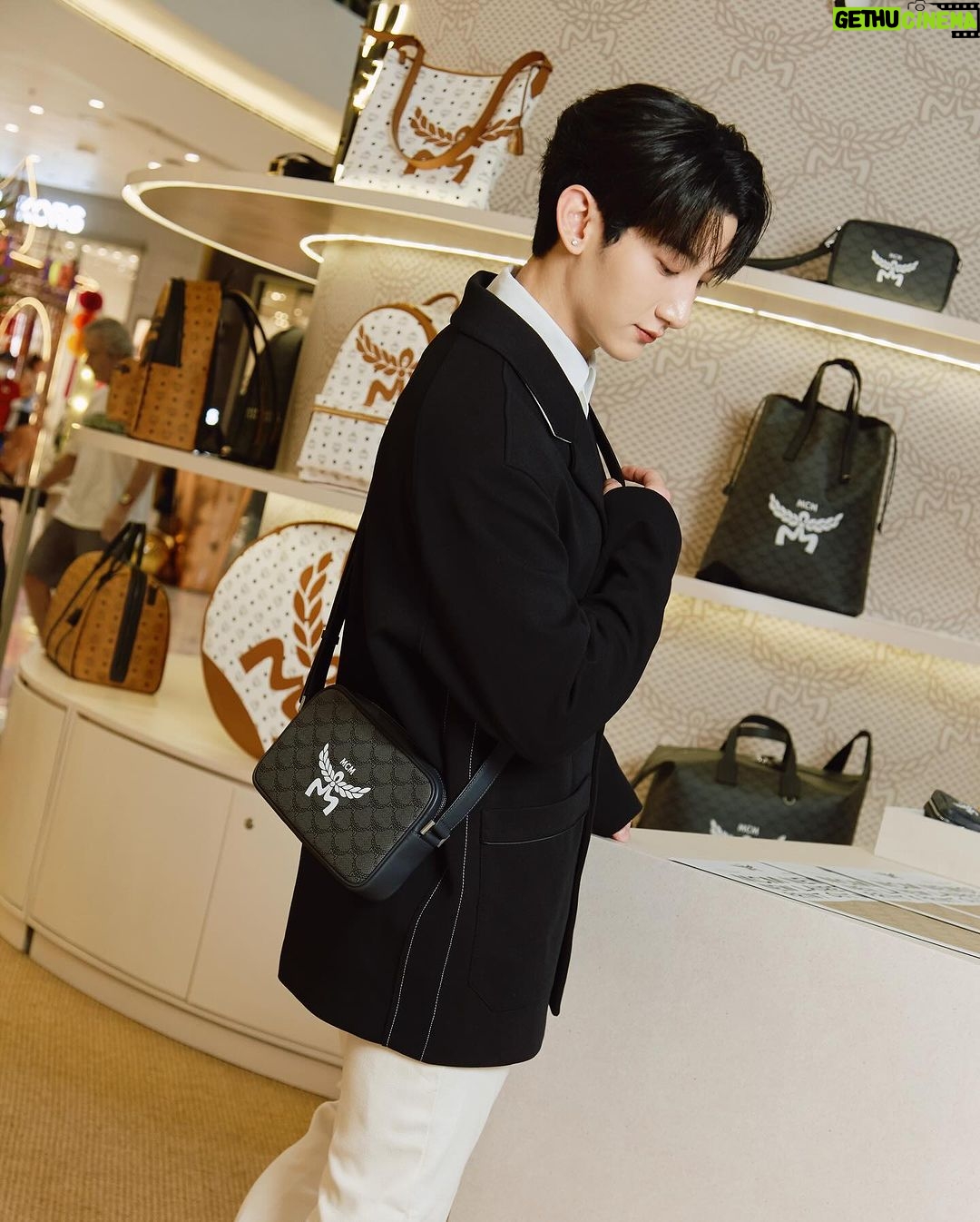 Jirakit Kuariyakul Instagram - The New MCM Lauretos Collection #MCMThailand #MCMLauretos #MCMLauretosPopup @mcmthailand
