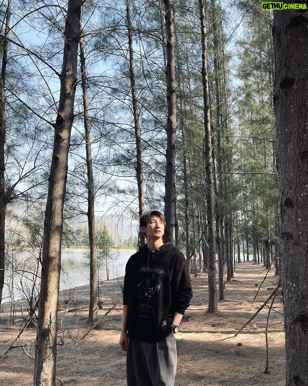 Jirakit Kuariyakul Instagram - ในที่สุดก็จะได้ดู เรย์ เกรท ต๊อบ แล้ววว เจอกัน ทุกพุธ 1 ทุ่ม ทางWetv คับบ