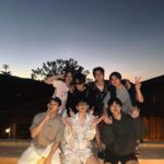 Jirakit Kuariyakul Instagram - ถ้าเบื่อพิงเสา มาพิงเราได้นะครับ