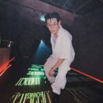 Jirakit Kuariyakul Instagram – L’Officiel Hommes Thailand @hommesthailnd 
ส่งท้ายปีกันอย่างยิ่งใหญ่กับปาร์ตี้ซิกเนเจอร์สุดเหวี่ยง L’Officiel Hommes to Celebrate The Magnificent Year เพื่อเฉลิมฉลองให้กับความยิ่งใหญ่ในปีที่ผ่านมา พร้อมต้อนรับตำนานบทใหม่ในปีที่จะมาถึงไปพร้อมกัน

ในงานที่จัดขึ้น ณ Paper Plane Project จัดเต็มทั้งดีเจสุดพิเศษอย่าง UrboyTJ งานแฟชั่นโชว์โดยความร่วมมือระหว่าง Oppo และ Ambush โดยมี Yoon Ahn ดีไซเนอร์คนสำคัญของแบรนด์มาเอง บู๊ตโขว์เคสความพิเศษของเรือนเวลาจาก RADO และอาฟเตอร์ปาร์ตี้พร้อมเครื่องดื่มรสละมุนจาก Johnnie Walker Gold Label แบบสนุกสุดๆ แบบไม่มีใครยอมใครครับ

ปิดปีแบบสุดเหวี่ยงแบบนี้ L’Officiel Hommes Thailand ไม่แพ้ใครแน่นอนครับ

#HommesThailand
#LOfficielHommesThailand
#LOfficielHommesParty
#OPPOxAMBUSH  #HappyFlippedYear
#RadoThailand
#PaperPlaneProject
#johnniewalkergoldlabel
