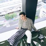 Jirakit Kuariyakul Instagram - ประกอบเรื่องราวผ่านการเลือกสรรค์ไอเท็มที่ขาดไม่ได้ไปจนถึงไลฟ์สไตล์การคิดนอกกรอบ พร้อมผสานแฟชั่นกับศิลปะและสถาปัตยกรรมสไตล์โมเดิร์นเรโทรที่ @thestandardbangkok Geo-location: The Standard, Bangkok Mahanakhon @TheStandardBangkok #TheStandardBangkok #TheStandardHotels #ToptapJirakit #SeeYouAgain #Ep.1 #Toptapvlog #ToptapTheSeries #toptapfact