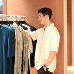 Jirakit Kuariyakul Instagram - @cosstores เผยโฉมร้านคอนเซ็ปต์ใหม่เน้นการออกแบบอย่างยั่งยืน และมีพื้นที่เปรียบเสมือนแกลเลอรี่จัดแสดงงานศิลปะ ซึ่งมีพื้นที่ใหญ่ที่สุดในประเทศไทย พร้อมด้วยคอลเลกชั่นออทัม/วินเทอร์ 2023 และกระเป๋า COS quilted bag สีลิมิเต็ดฉลองเปิดสาขาใหม่มีขายเฉพาะที่ COS สาขาเอ็มควอเทียร์ เท่านั้น #costhailand
