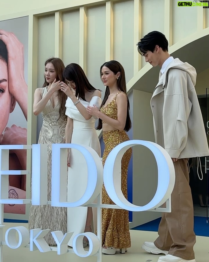 Jiratchapong Srisang Instagram - ดีใจและรู้สึกเป็นเกียรติมากๆ ที่ได้มาร่วมงาน @shiseido “Journey of Potential” 1st event in Bangkok Let’s discover your skin potential within✨ มาสัมผัสประสบการณ์และร่วมทดลอง New Vital Perfection Advanced Cream กันในงานได้จนถึง 4 ก.พ. นี้นะครับ #VitalPerfection #ShiseidoThailand #PotentialHasNoAge