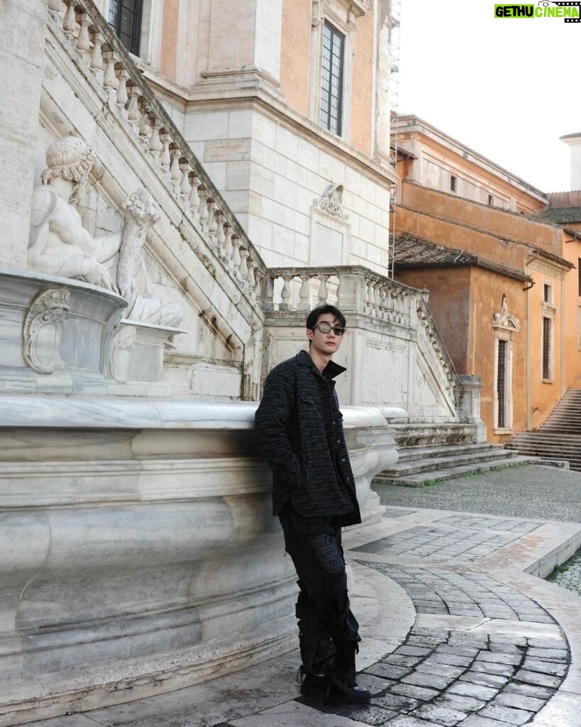 Jiratchapong Srisang Instagram - Hey Dec ❄️ Rome, Italy