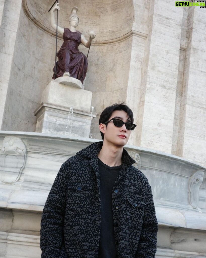 Jiratchapong Srisang Instagram - Hey Dec ❄️ Rome, Italy