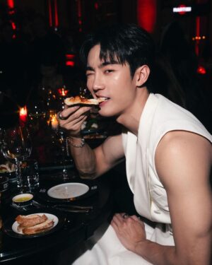 Jiratchapong Srisang Instagram - 🍕🍷🪩