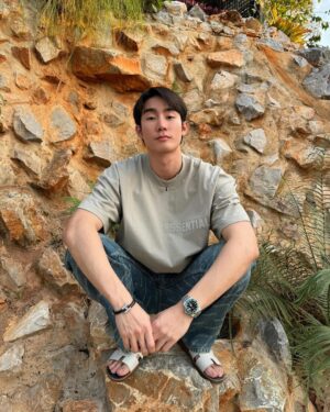 Jiratchapong Srisang Instagram - 🤨🐶