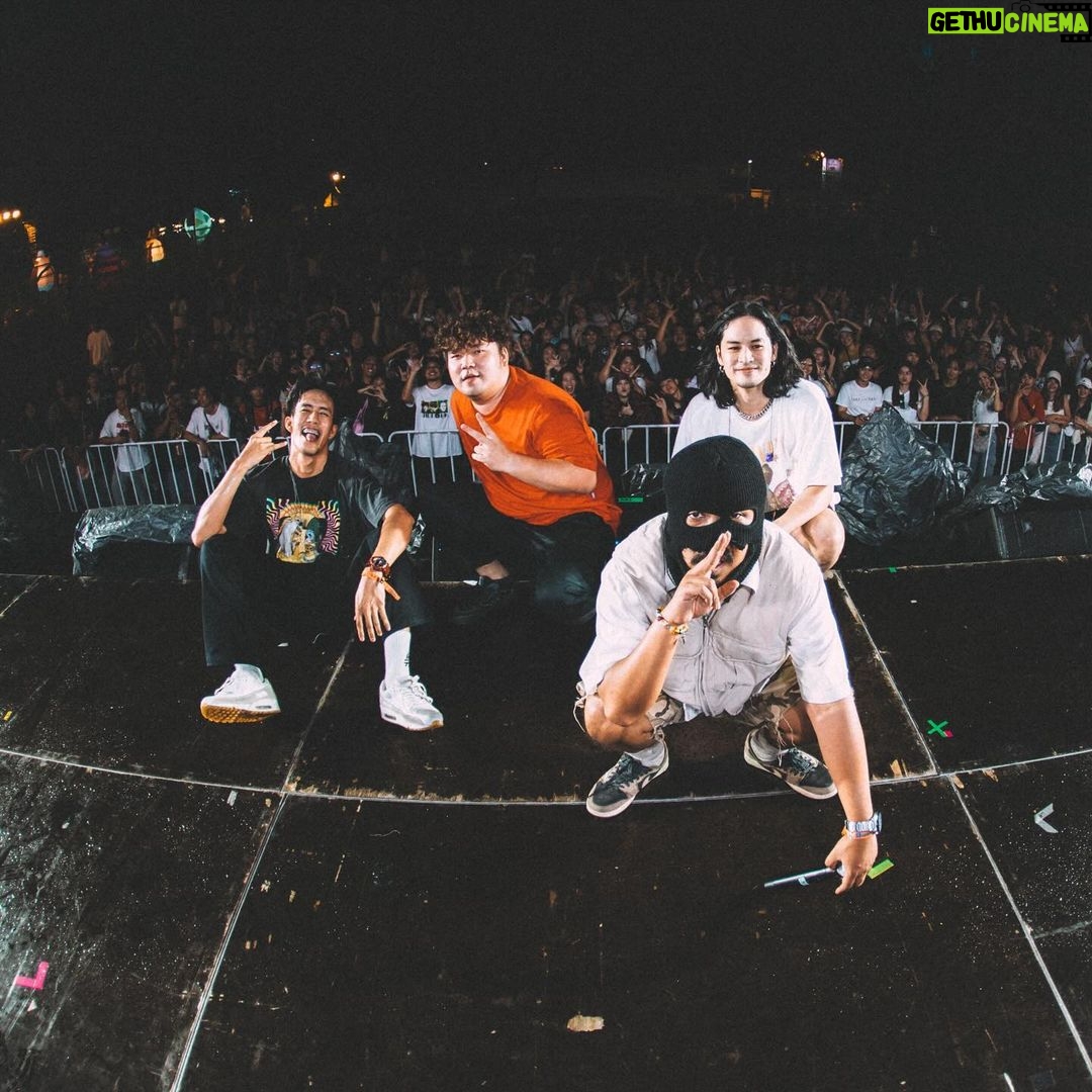 Jirayu La-ongmani Instagram - Bad baboon at @monstermusicfest 📸 @thejourney22photography