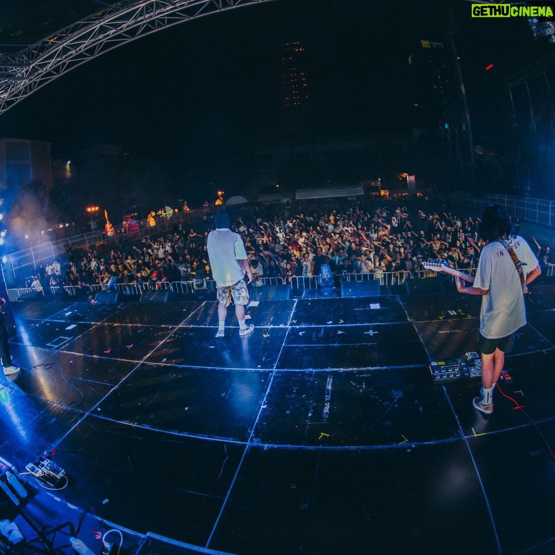 Jirayu La-ongmani Instagram - Bad baboon at @monstermusicfest 📸 @thejourney22photography