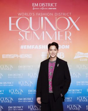 Jirayu Tangsrisuk Instagram - Unveil Spring Summer 2024 with

EM DISTRICT
WORLD’S FASHION DISTRICT
EQUINOX SUMMER 2024

The epitome of a world-class fashion destination

#EquinoxSummer24
#EMDISTRICT
#EMFASHIONICON

@Theemsphere
@emporium_emquartier