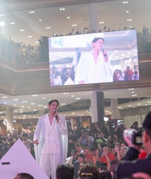 Jirayu Tangsrisuk Instagram - งานวันก่อนที่นครสววรค์ กับคุณเค้า

ขอบคุณทุกคนที่ทาให้กำลังใจนะครับ ☺️❤️
