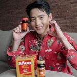 Jirayu Tangsrisuk Instagram - หยุดโฟกัสหลายคน 💌 กลับมาโฟกัสงานหลายอันกันดีกว่า �😅 วาเลนไทน์นี้ รักใคร ให้ดื่มสก๊อตซุปไก่มีไทโรซีนแบบเจมส์กันนะครับ �โฟกัสได้ทั้งความรัก โฟกัสได้ทั้งงานกันไปเล๊ยย🤟💐 � #อยากโฟกัสดื่มสก๊อตซุปไก่ #สก๊อตซุปไก่มีไทโรซีนบำรุงสมอง� #อร่อยดื่มง่ายไม่คาว #jirayu_jj